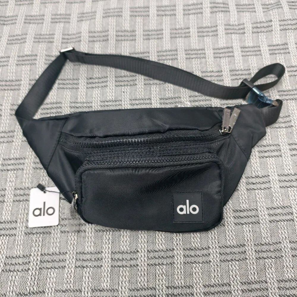 NWT ALO Yoga Explorer Adjustable Waist Pack - Nylon Design
